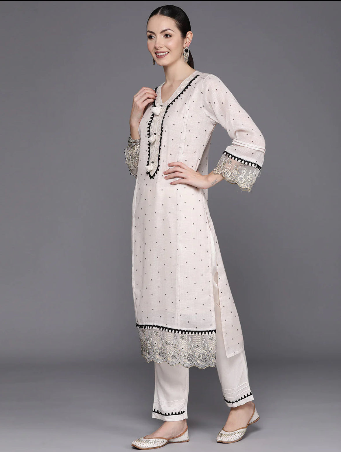 Cream Floral Embroidered Regular Thread Work Linen Kurta with Trousers & Dupatta Indo-Silae