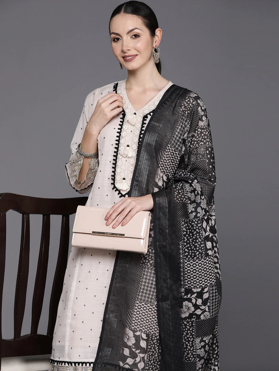 Cream Floral Embroidered Regular Thread Work Linen Kurta with Trousers & Dupatta Indo-Silae