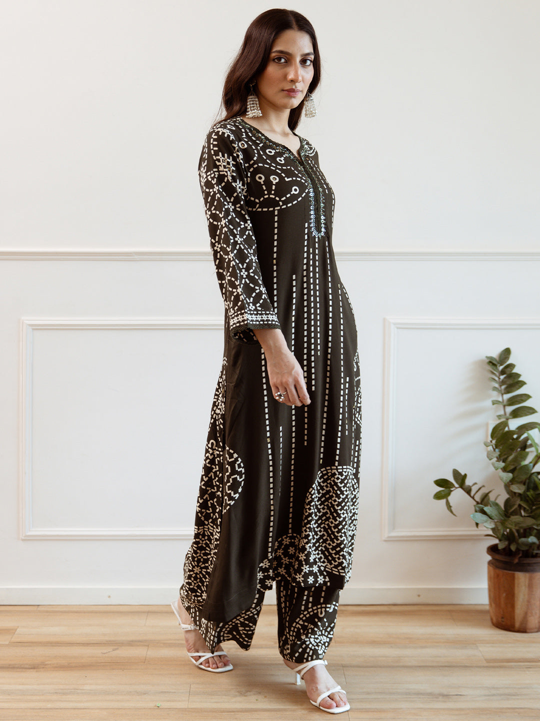 Indo Era Green Printed Straight Kurta Trousers Set