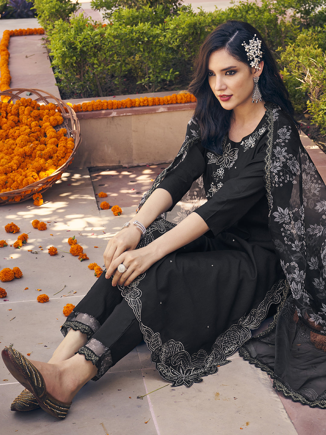 Indo Era Black & White Floral Embroidered Regular Kurta With Trousers & Dupatta