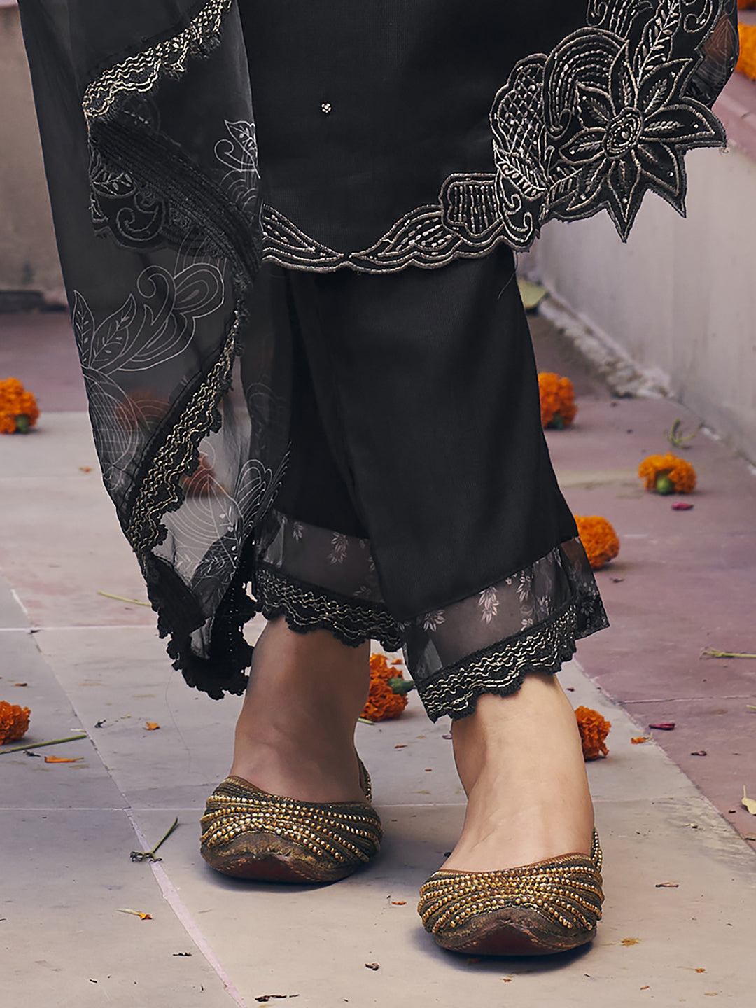 Indo Era Black & White Floral Embroidered Regular Kurta With Trousers & Dupatta