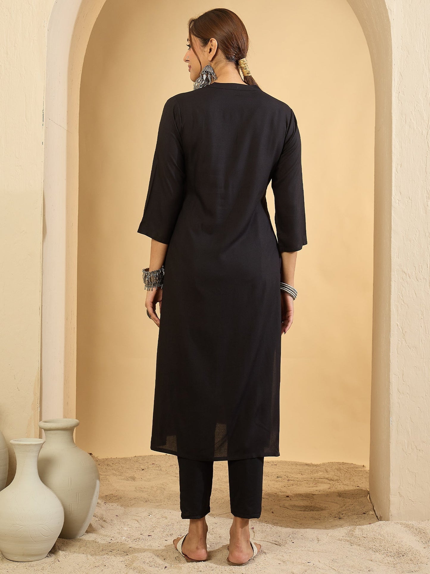Black Embroidered Straight Viscose Rayon kurta