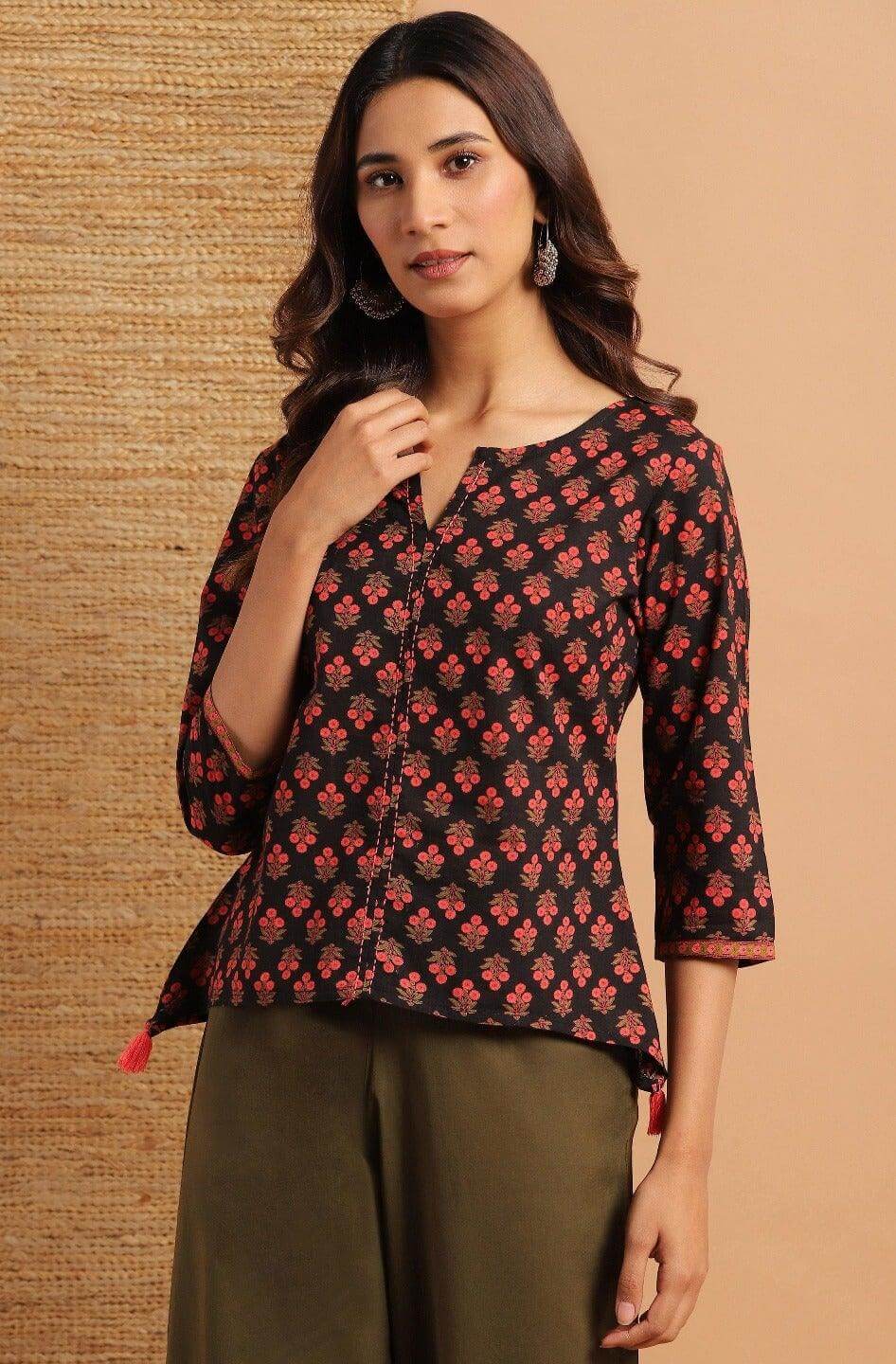 Black Cotton Floral Print Regular Top Silae