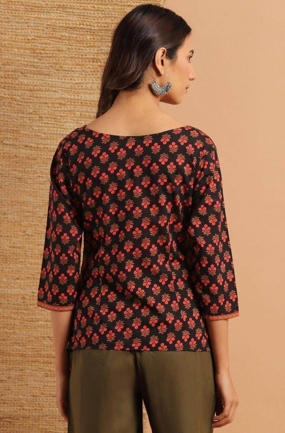 Black Cotton Floral Print Regular Top Silae