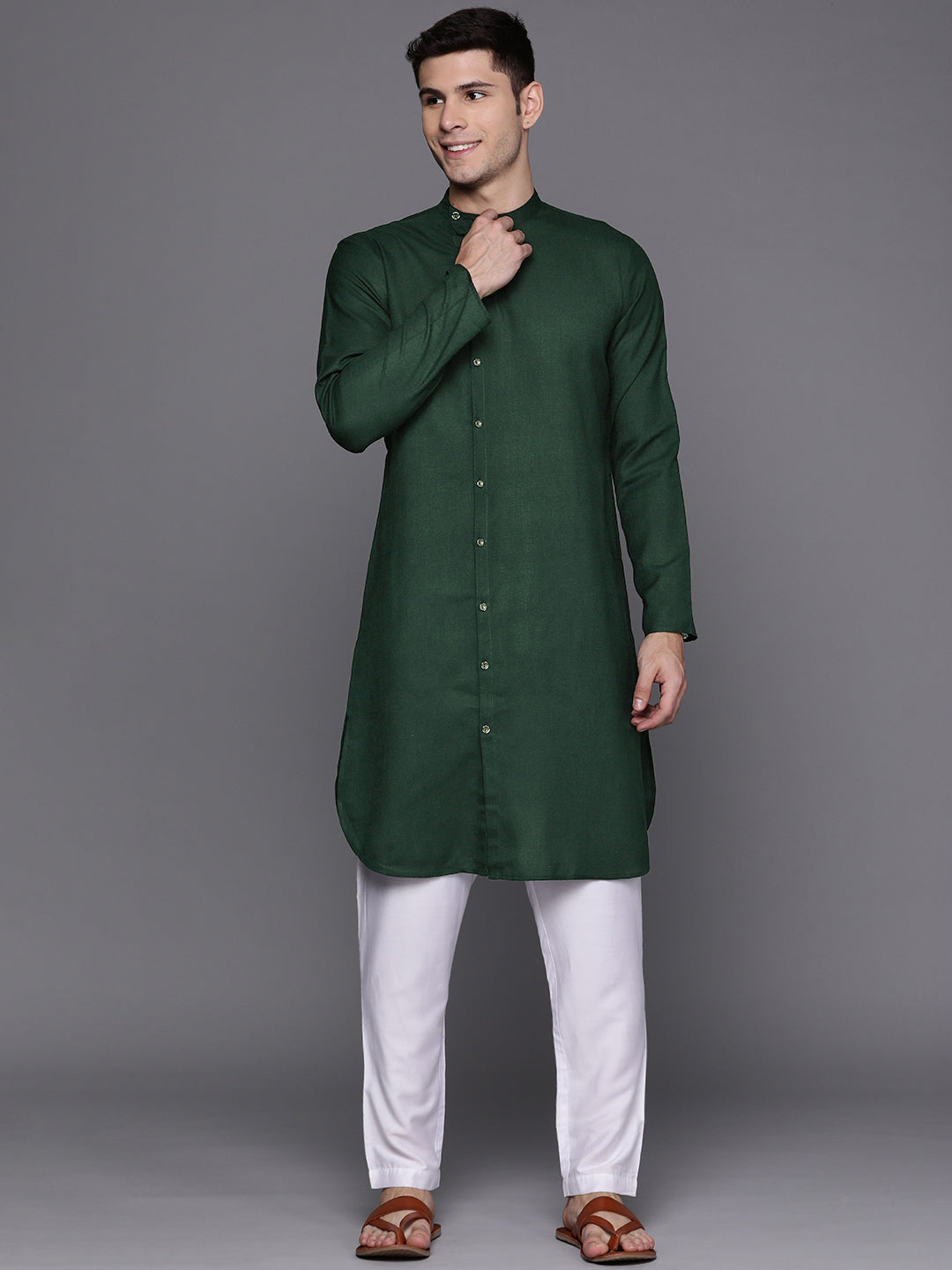 Indo Era Green Solid Cotton Blend Straight Kurtas