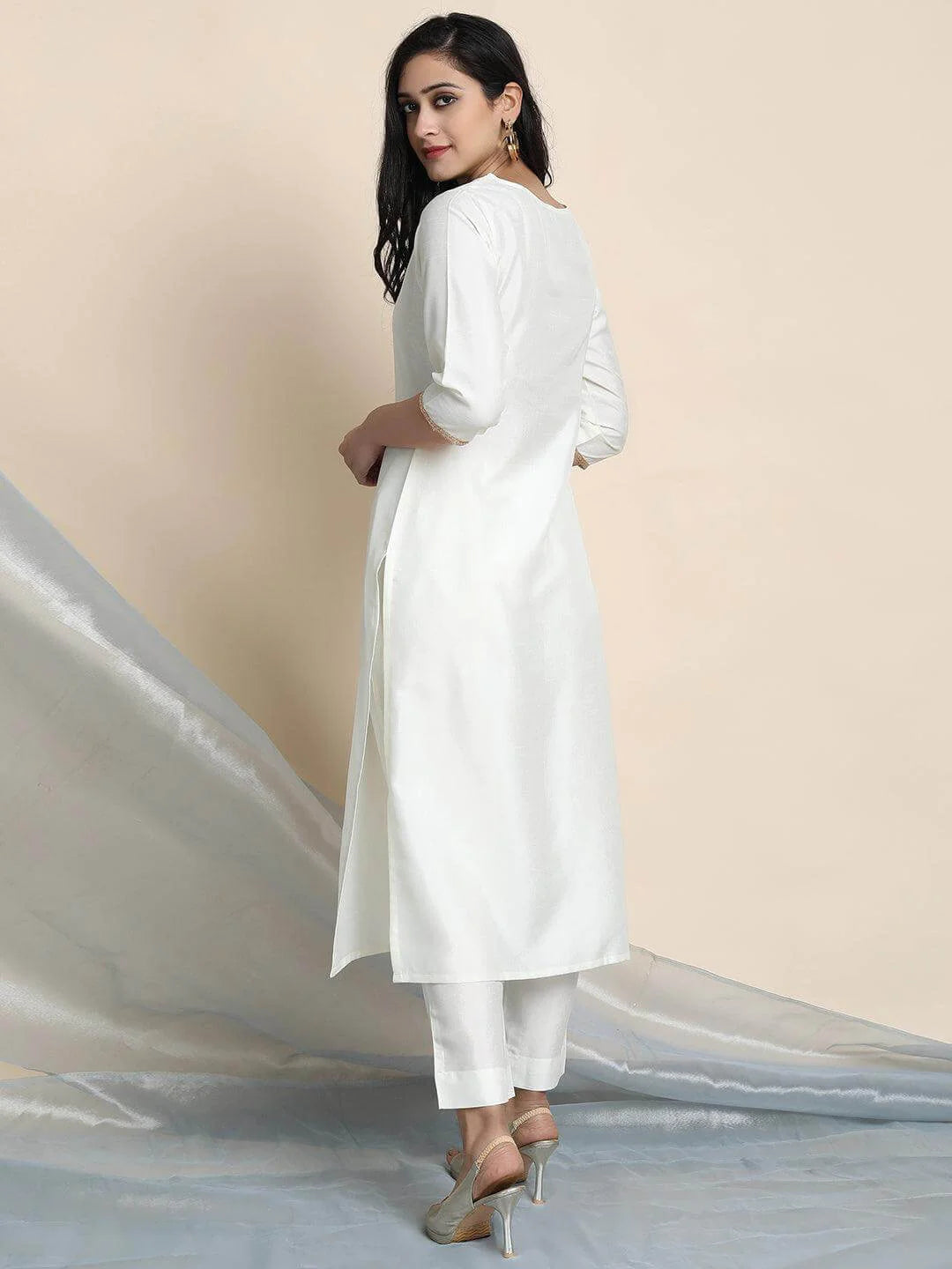 Off-White Poly Silk Solid Kurta With Pant And Dupatta Silae