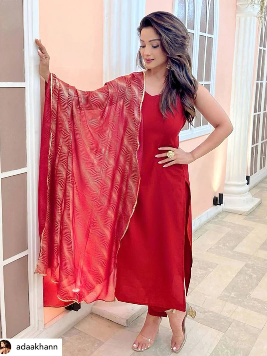 Maroon Poly Crepe Solid Kurta With Pant And Dupatta