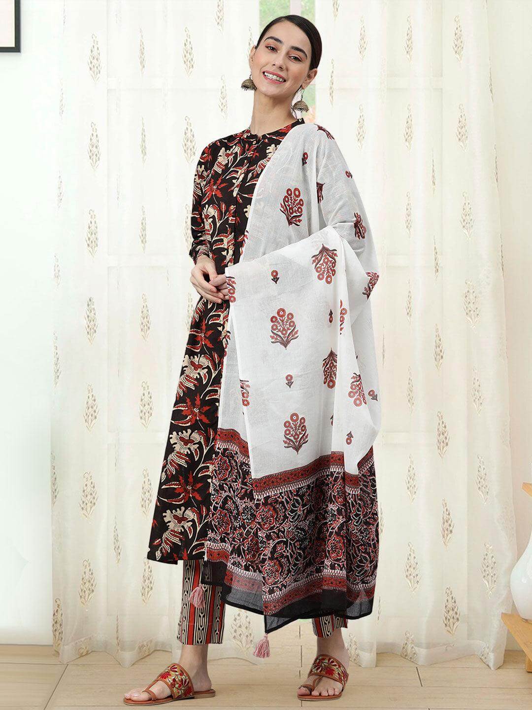 Black Cotton Botanical Print Kurta With Pant And Dupatta Silae