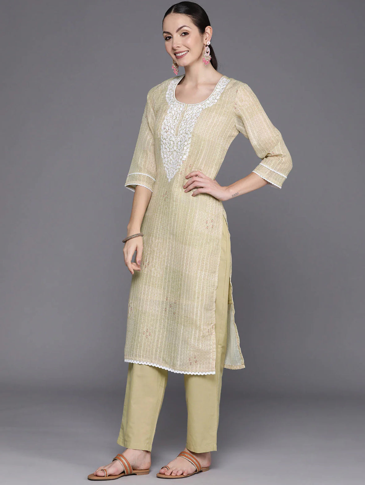 Cream Floral Embroidered Regular Thread Work Linen Kurta with Trousers & Dupatta