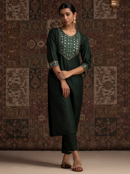 Indo Era Green Solid Straight Kurtas