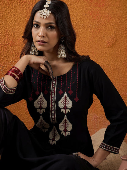 Black Embroidered Straight Kurtas
