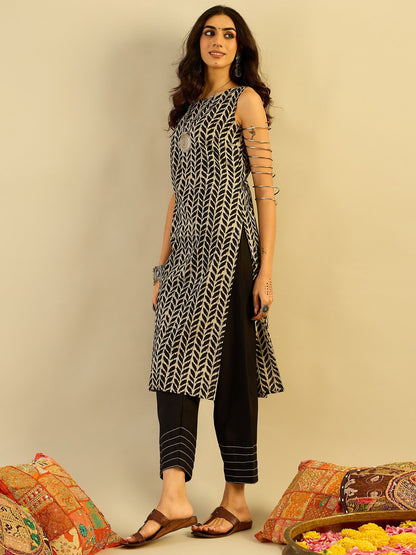 Indo era Black Printed Straight Kurtas