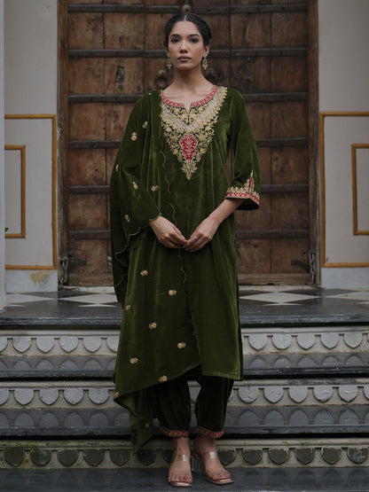 Indo Era Green Embroidered Straight Kurta Trousers With Dupatta set