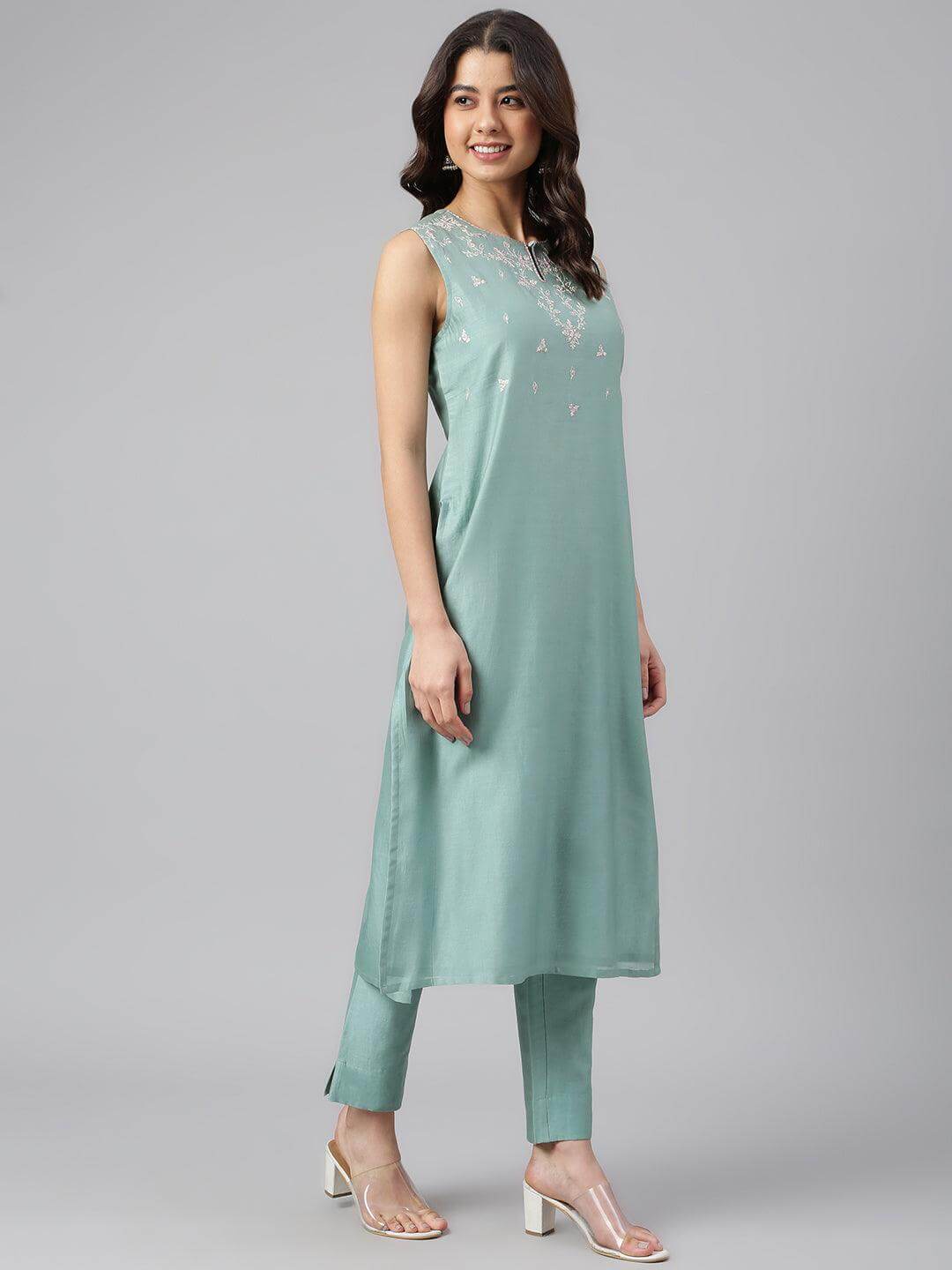 Sea Green Chanderi Silk Solid Kurta With Pant