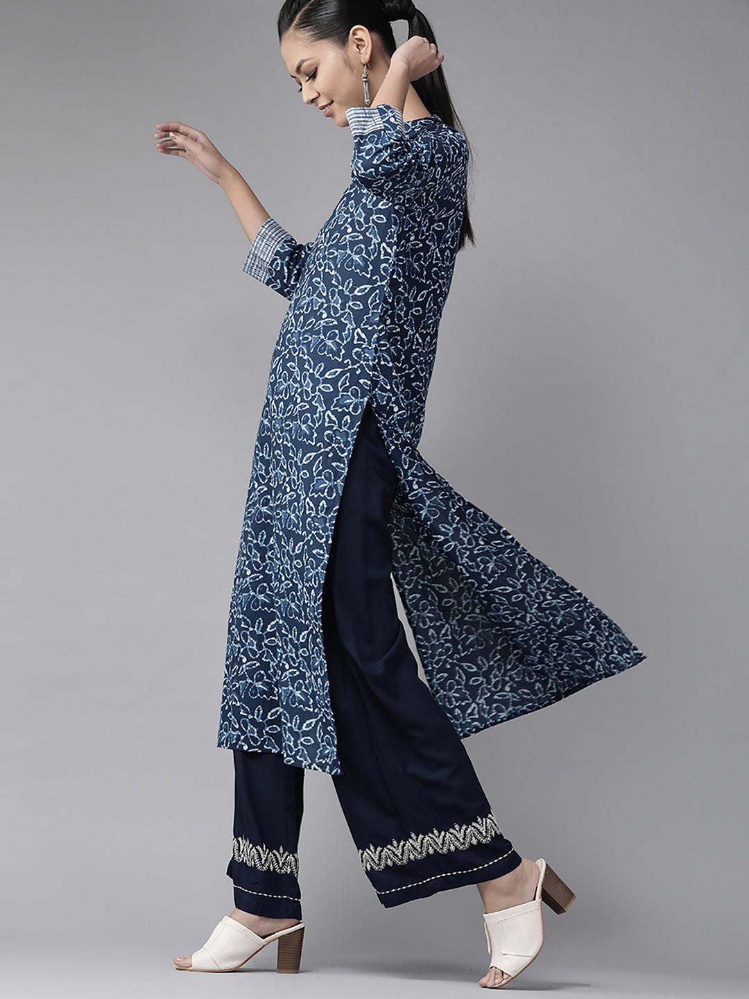 Indo Era Navy Blue Ethnic Motifs Printed Indigo Straight Kurta