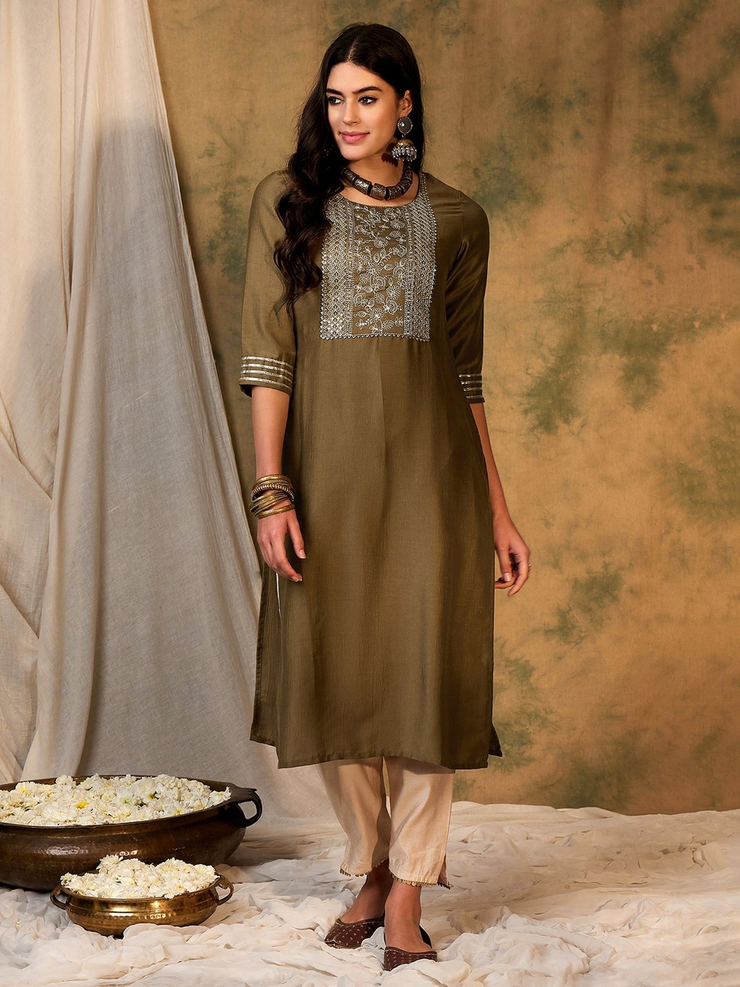 Indo Era Green Embroidered Straight Kurtas