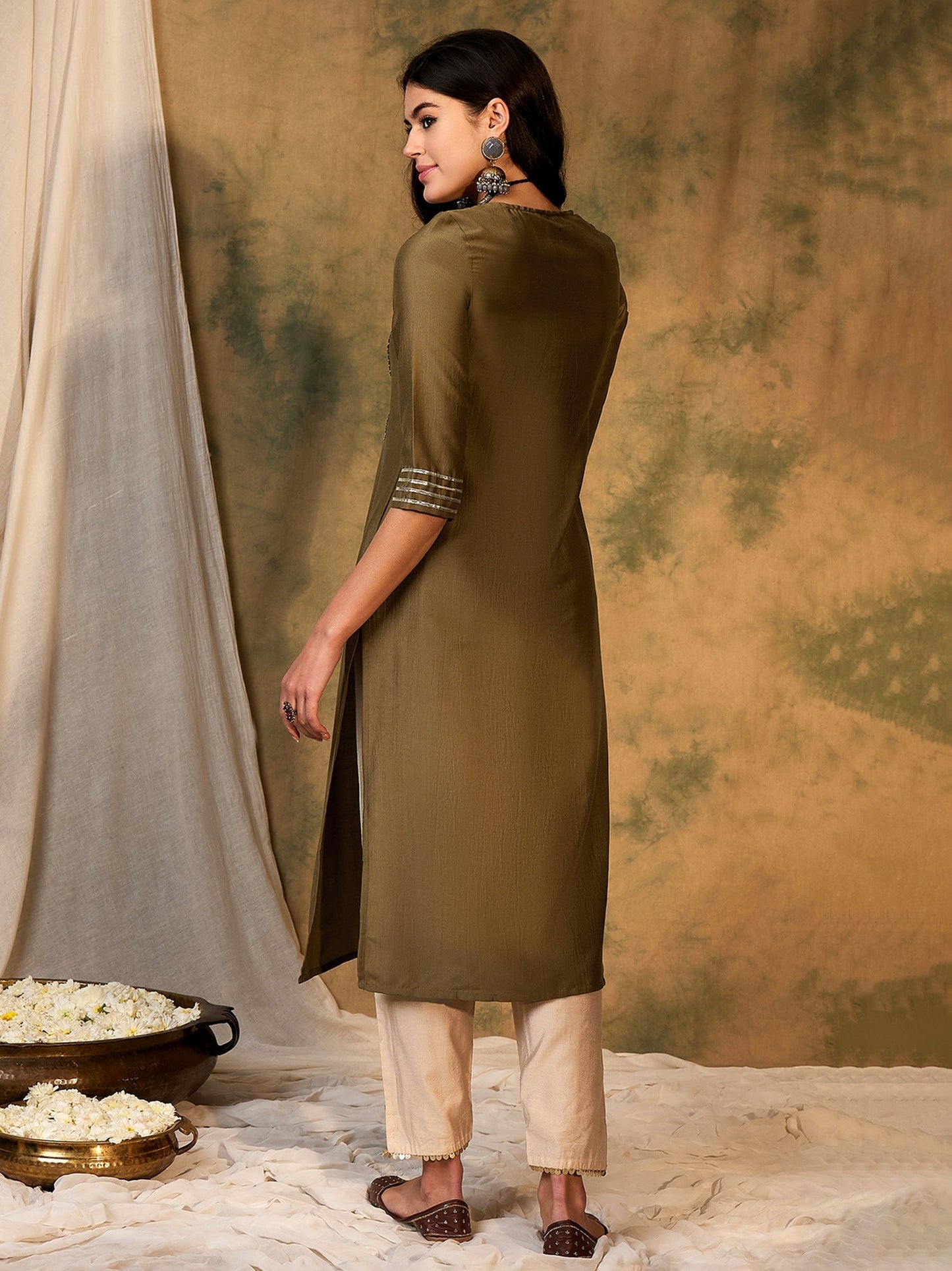 Indo Era Green Embroidered Straight Kurtas