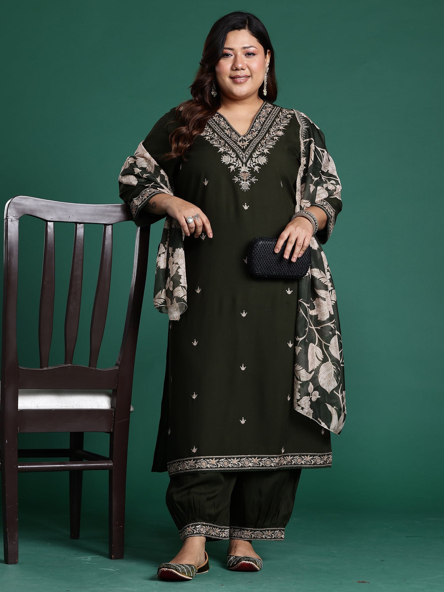 Green Embroidered Straight Kurta Salwar With Dupatta Set
