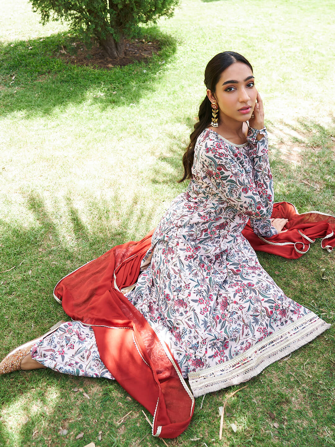 Women's Beige Georgette Digital Floral Printed Kurta With Palazzo And Dupatta